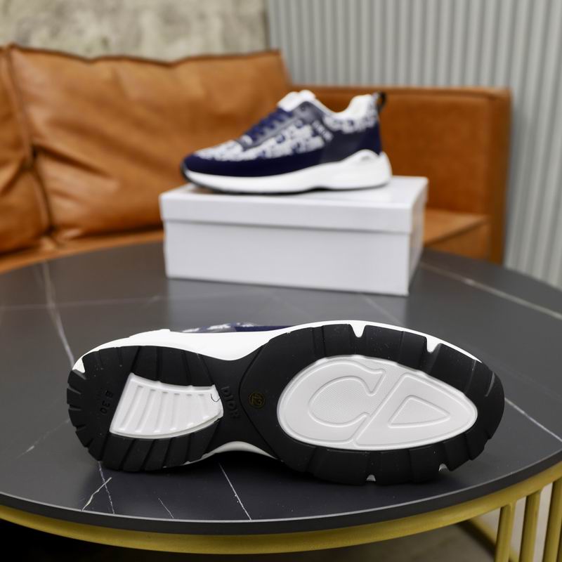 Premium Pattern Runner Sneakers